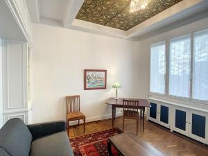 Część wypoczynkowa w obiekcie Magnifique Riad avec patio extérieur