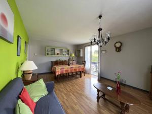 Χώρος καθιστικού στο T3 avec Internet à Cambo-les-Bains, 4 couchages - FR-1-495-54