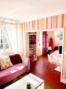 Posezení v ubytování Maison de 2 chambres avec jardin clos et wifi a La Croix sur Ourcq