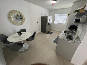 Gallery image of Renzzi Wynwood Apartments in Miami