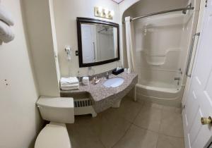 Super 8 by Wyndham Pembroke