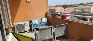Balkon lub taras w obiekcie Appartement avec grande terrasse à 15 mn de la mer