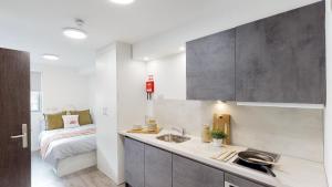 Gallery image of Modern and Stylish Studio Apartments at Westcombe House in Greenwich in London