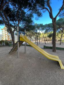 Detský kútik v ubytovaní Platja d'Aro - Apartamento en primera línea de mar con parking