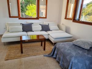 Posteľ alebo postele v izbe v ubytovaní Yvi´s Greek House