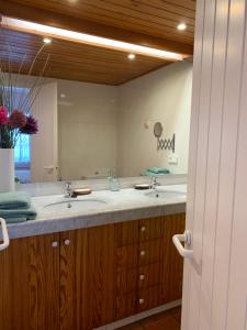 A bathroom at Can Ramon casa con garaje