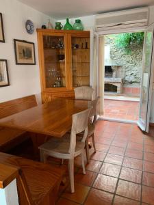 A kitchen or kitchenette at Can Ramon casa con garaje Még 10 kép