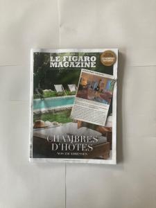 Bazén v ubytování Chambres d hôtes du Moulin à papier nebo v jeho okolí