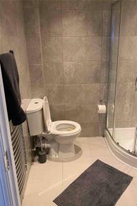 Ванная комната в Brand New Property - Bradford City Centre