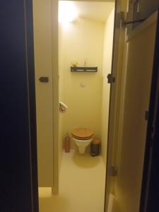 Koupelna v ubytování Git'an Périgord la bohémienne + 25 fotografií