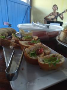 Makanan di atau berdekatan inn ini