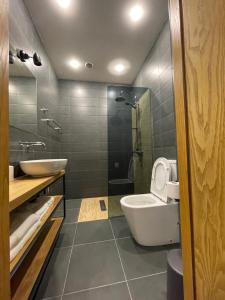 Ένα μπάνιο στο MIST Boutique Hotel