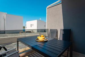 Rõdu või terrass majutusasutuses Apartment Mia Šimuni