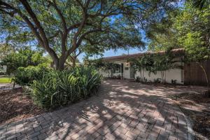 Afbeelding uit fotogalerij van Recently Renovated Paradise with Private Pool! Close to Everything! home in Fort Lauderdale