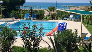 Bazén v ubytování Hotel Grün nebo v jeho okolí