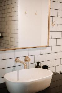 Baðherbergi á PORTER HOTEL - Surf & Yoga Retreat