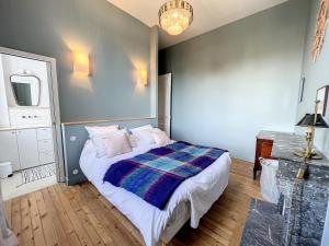 Ένα ή περισσότερα κρεβάτια σε δωμάτιο στο Appartement Granville, 4 pièces, 6 personnes - FR-1-361-392