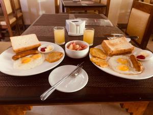 Makanan di atau berdekatan hotel