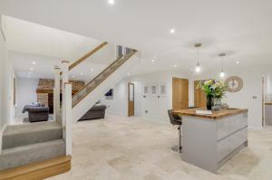 Gallery image of Luxury 6 bed with parking near broads in Clippesby