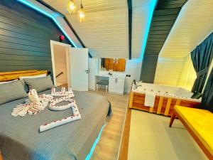 Кровать или кровати в номере Kaya Residence