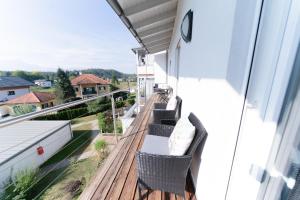 Balkón nebo terasa v ubytování Apartment Falamingo Velden