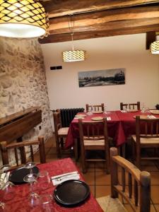 A restaurant or other place to eat at Hotel Molino Alto