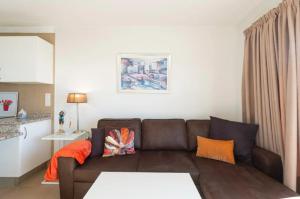Posedenie v ubytovaní Apartamentos Liszt + 33 fotografií