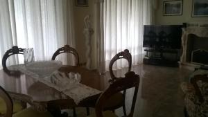 TV a/nebo společenská místnost v ubytování B&B Villa Adriano