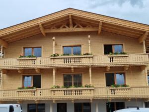 Budynek, w którym mieści się apartament