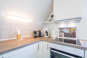 Küche/Küchenzeile in der Unterkunft Haderslebener Str 28