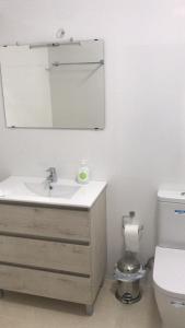 Kúpeľňa v ubytovaní APARTAMENTOS SOL ANDALUZ - GOYA