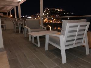 A balcony or terrace at La dolce vita , fronte mare