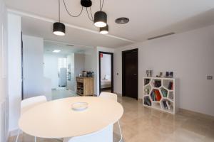 Kép Apartment in Elviria with sea view szállásáról Ojénben a galériában