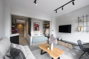 Khu vực ghế ngồi tại Olvios Lofts @Ladadika