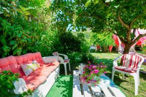 Vonkajšia záhrada v ubytovaní Angel Villa - Thassos Town