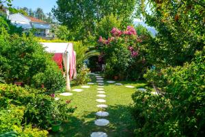 Vonkajšia záhrada v ubytovaní Angel Villa - Thassos Town