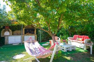 Vonkajšia záhrada v ubytovaní Angel Villa - Thassos Town
