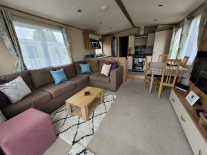 Fotografie z fotogalerie ubytování Lakeside Cotswold Holiday Home v destinaci Cirencester