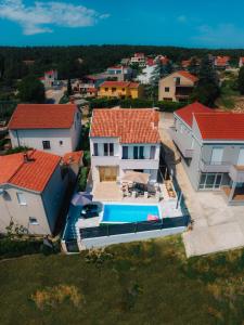 Bazén v ubytovaní Mar-ta Holiday Home alebo v jeho blízkosti