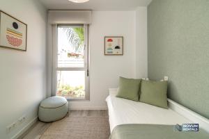 Posedenie v ubytovaní Newly Built 3-BDRM Luxury Apt w/ Stunning Sea Views + 37 fotografií