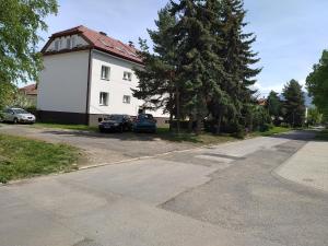 Okolí apartmánu + 7 fotografií