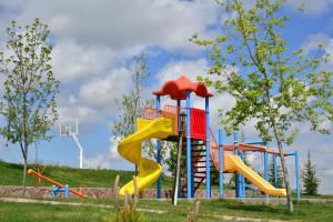 Children's play area sa Doc's Wellness & Spa Hotel