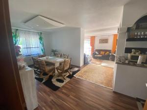 Η κουζίνα ή μικρή κουζίνα στο Vila Una 1