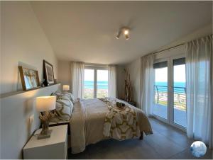 Posteľ alebo postele v izbe v ubytovaní Seascape Apartment with breath taking view