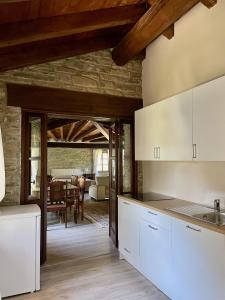 A kitchen or kitchenette at Agriturismo Il Noce d'Oro
