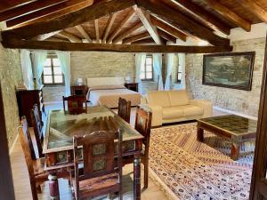 A seating area at Agriturismo Il Noce d'Oro