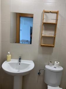 Łazienka w obiekcie Loft luminoso Alcorcón M-40 Madrid