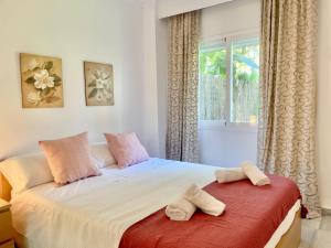 Galeriebild der Unterkunft Hacienda de los Nagueles Golden Mile - EaW Homes in Marbella