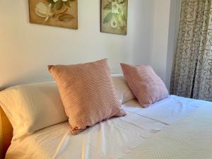 Galeriebild der Unterkunft Hacienda de los Nagueles Golden Mile - EaW Homes in Marbella