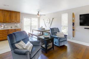 Fotografie z fotogalerie ubytování Camp Rampe Lakefront Cabin v destinaci New Tazewell